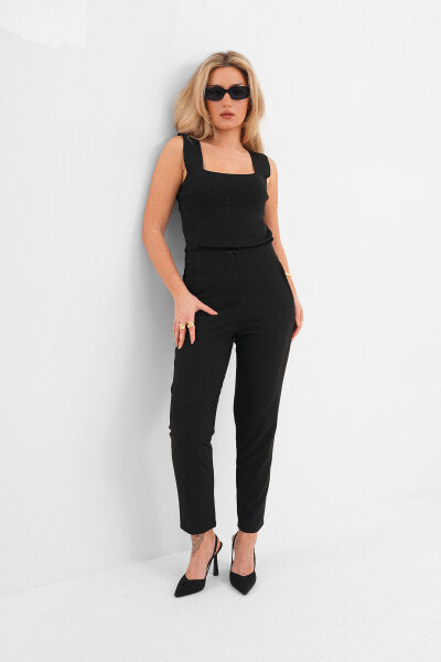 Renk: Siyah | Yüksek Bel Dikiş Detaylı Crop Fit Pantolon