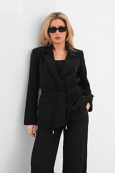 Renk: Siyah | Kuşaklı Vatkalı Blazer Ceket