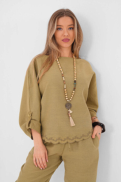 Renk: Olive | Nakış Detaylı Keten Bluz