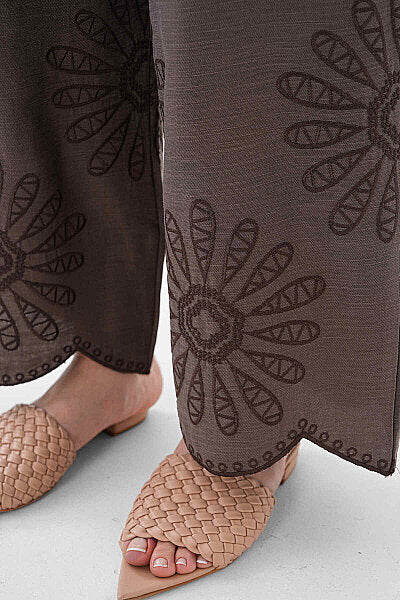 Renk: K. Kahve | Nakış Detaylı Keten Pantolon