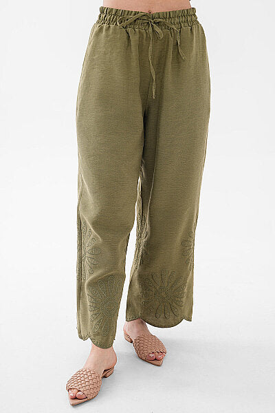 Renk: Yeşil | Nakış Detaylı Keten Pantolon