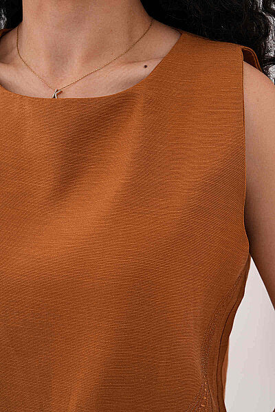 Renk: Taba | Nakış Detaylı Keten Bluz