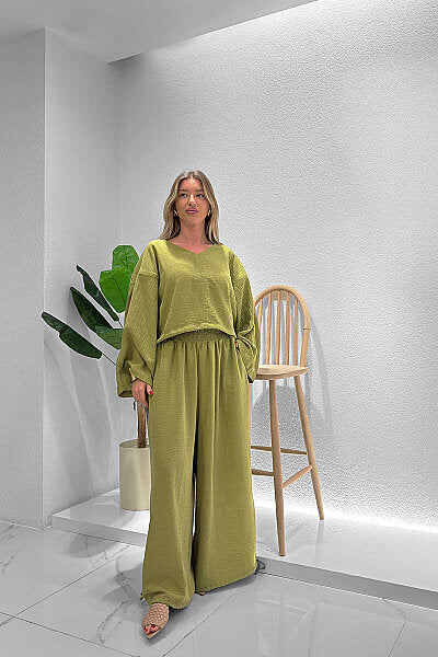 Renk: Haki | Oversize Bağlama Detaylı Bluz