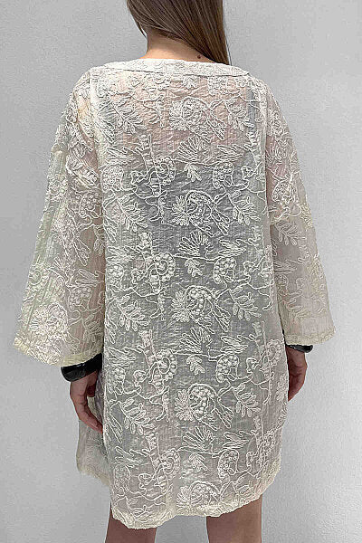Renk: Ekru | Nakış Detaylı Kimono
