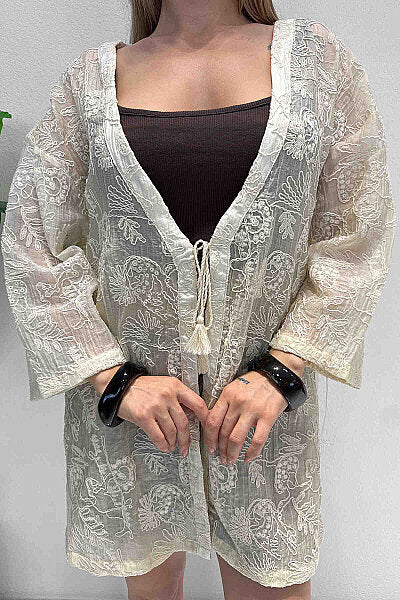 Renk: Ekru | Nakış Detaylı Kimono
