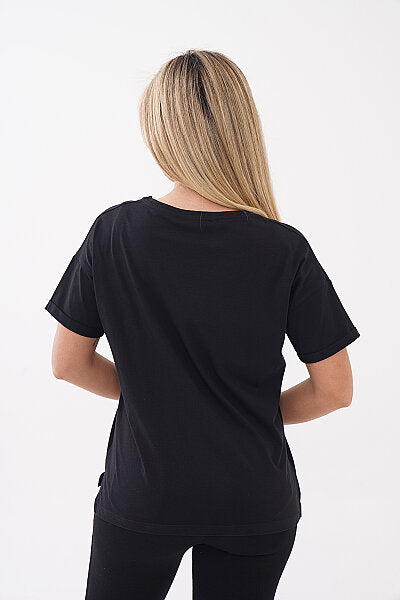 Renk: Siyah | Çiçek Saçlı Kadın Figür Baskılı Tshirt
