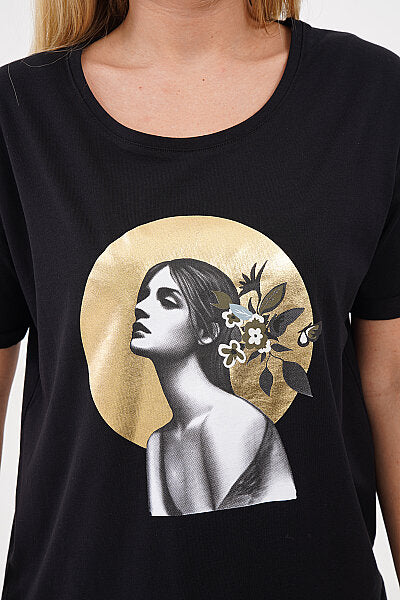 Renk: Siyah | Çiçek Saçlı Kadın Figür Baskılı Tshirt