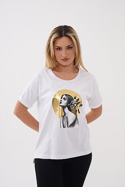 Renk: Beyaz | Çiçek Saçlı Kadın Figür Baskılı Tshirt