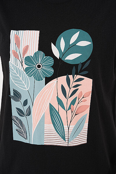 Renk: Siyah | Soyut Renk Bloklu Çiçek Bakılı Tshirt