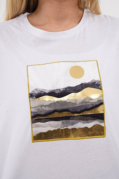 Renk: Beyaz | Güneş Manzara Desenli Tshırt