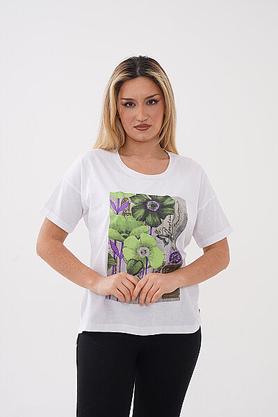 Renk: Beyaz | Vintage Çiçek ve Kelebek Baskılı Tshirt