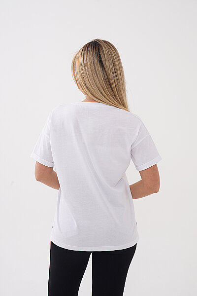 Renk: Beyaz | Vintage Çiçek ve Kelebek Baskılı Tshirt