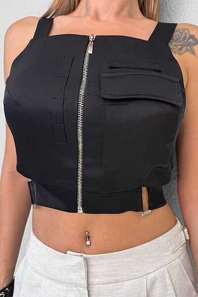 Renk: Siyah | Cepli Bel Kemerli Saten Crop