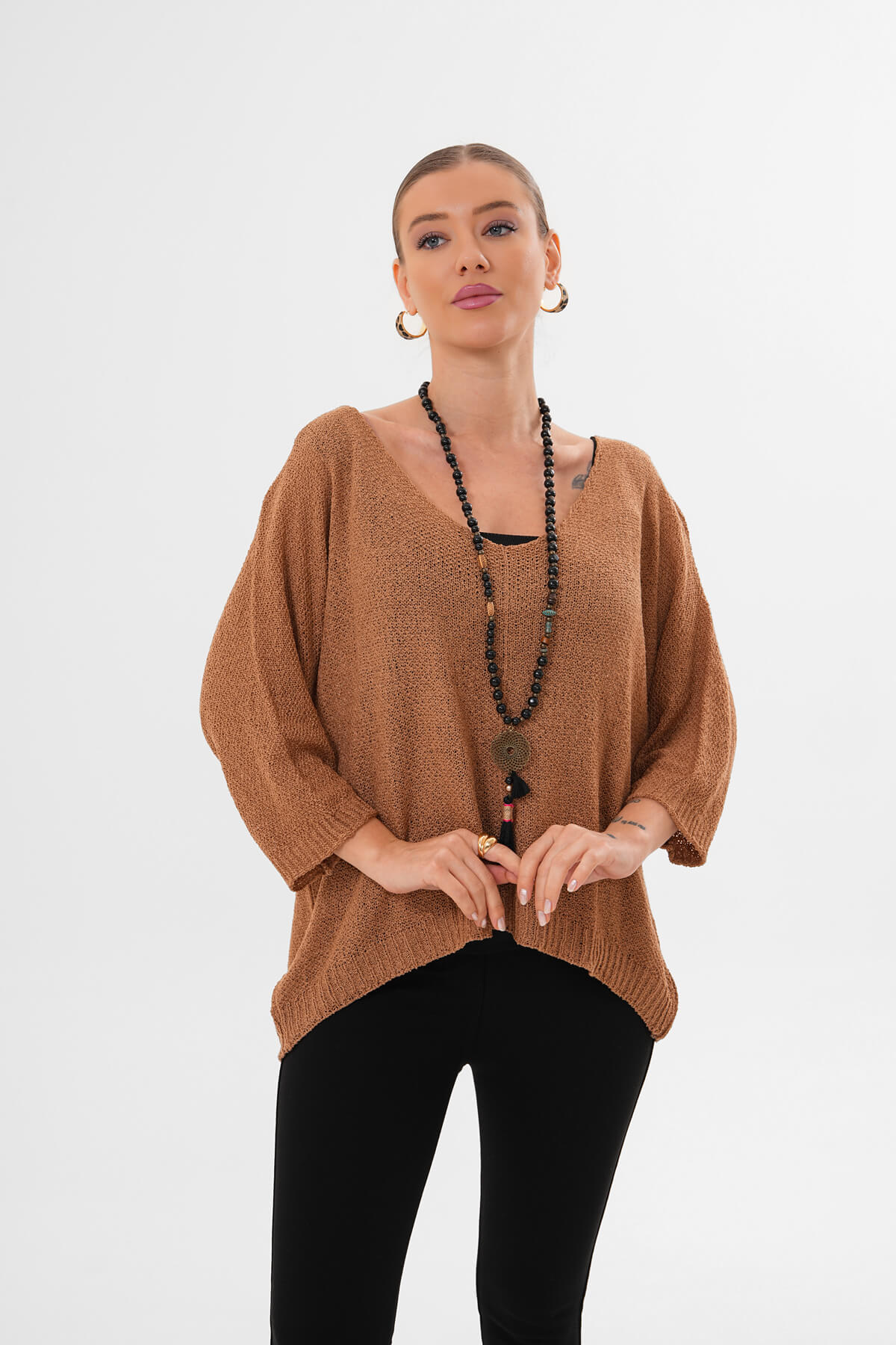 Renk: Camel | Yuvarlak Yaka Asimetrik İnce Örgü Triko