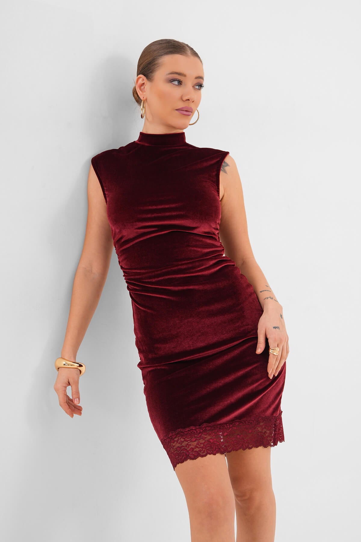 Renk: Bordo | Dantel Detaylı Kadife Mini Elbise