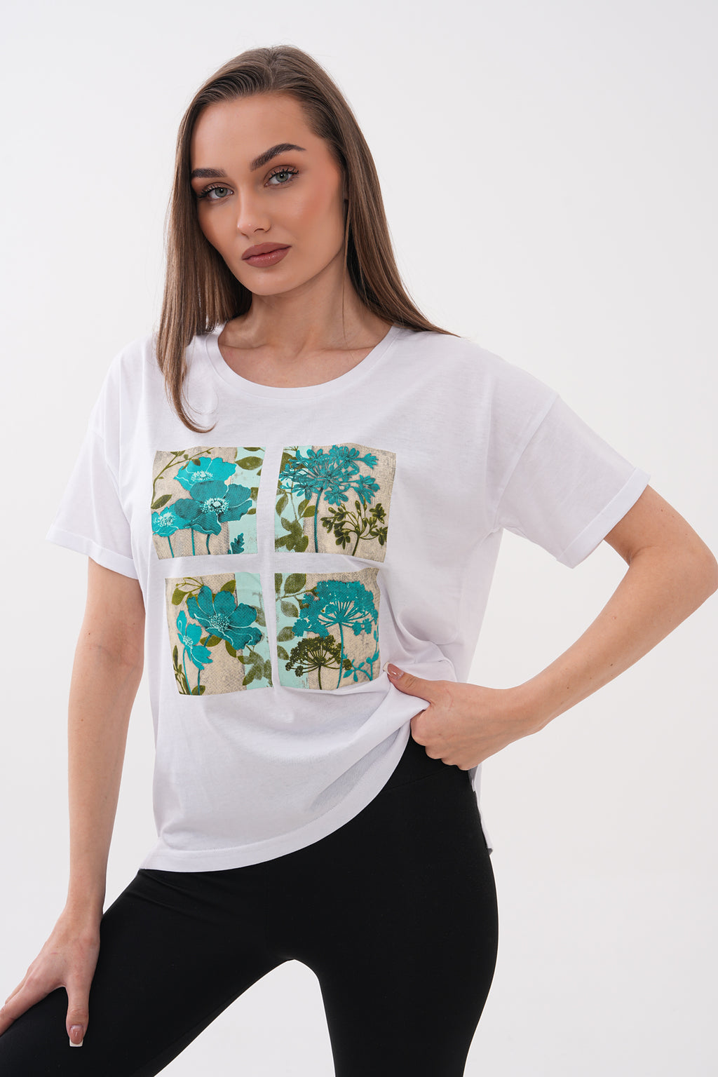 Renk: Beyaz | Dört Çiçek Blok Baskılı Tshirt