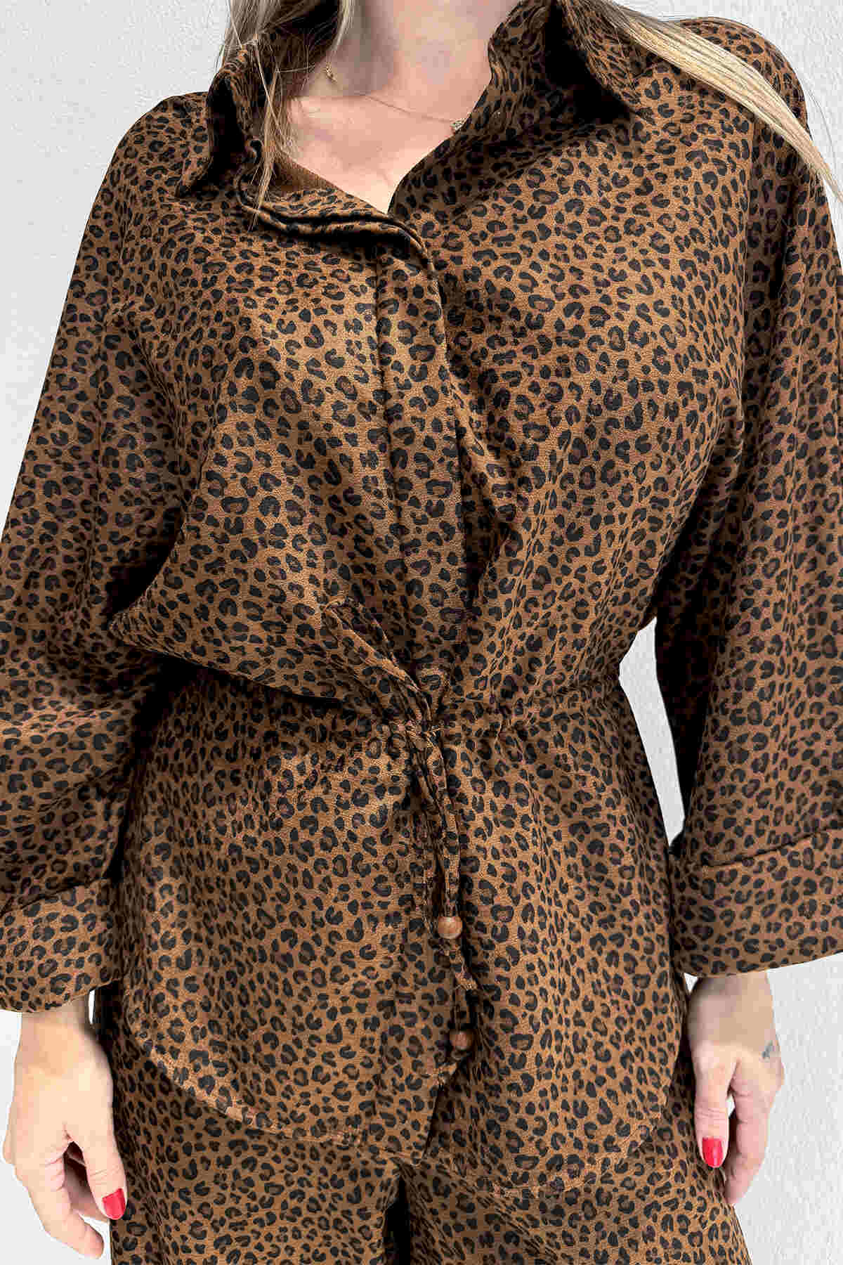 M2105 Desenli Şönil Bağcıklı Gömlek leopar