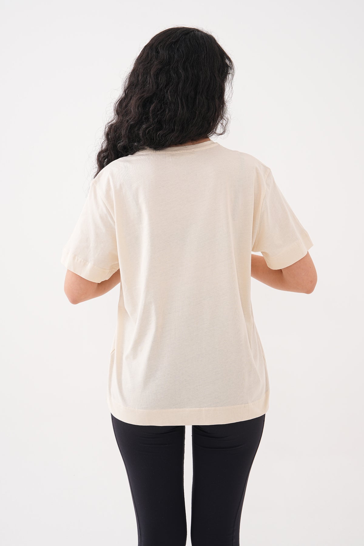 Renk: Bej | İki Kadın Figür Baskılı Tshirt