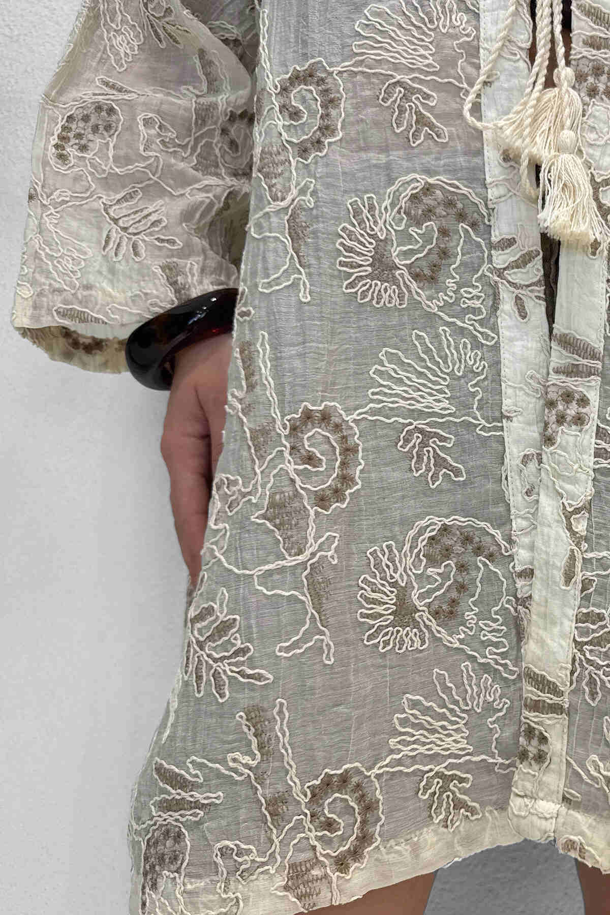 Renk: Kahverengi | Nakış Detaylı Kimono