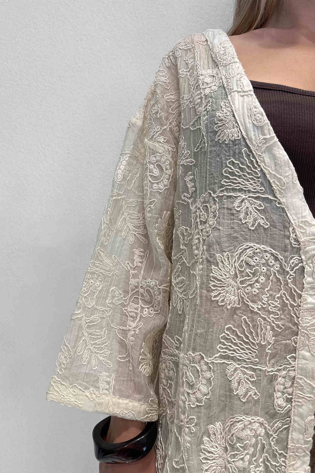 Renk: Ekru | Nakış Detaylı Kimono