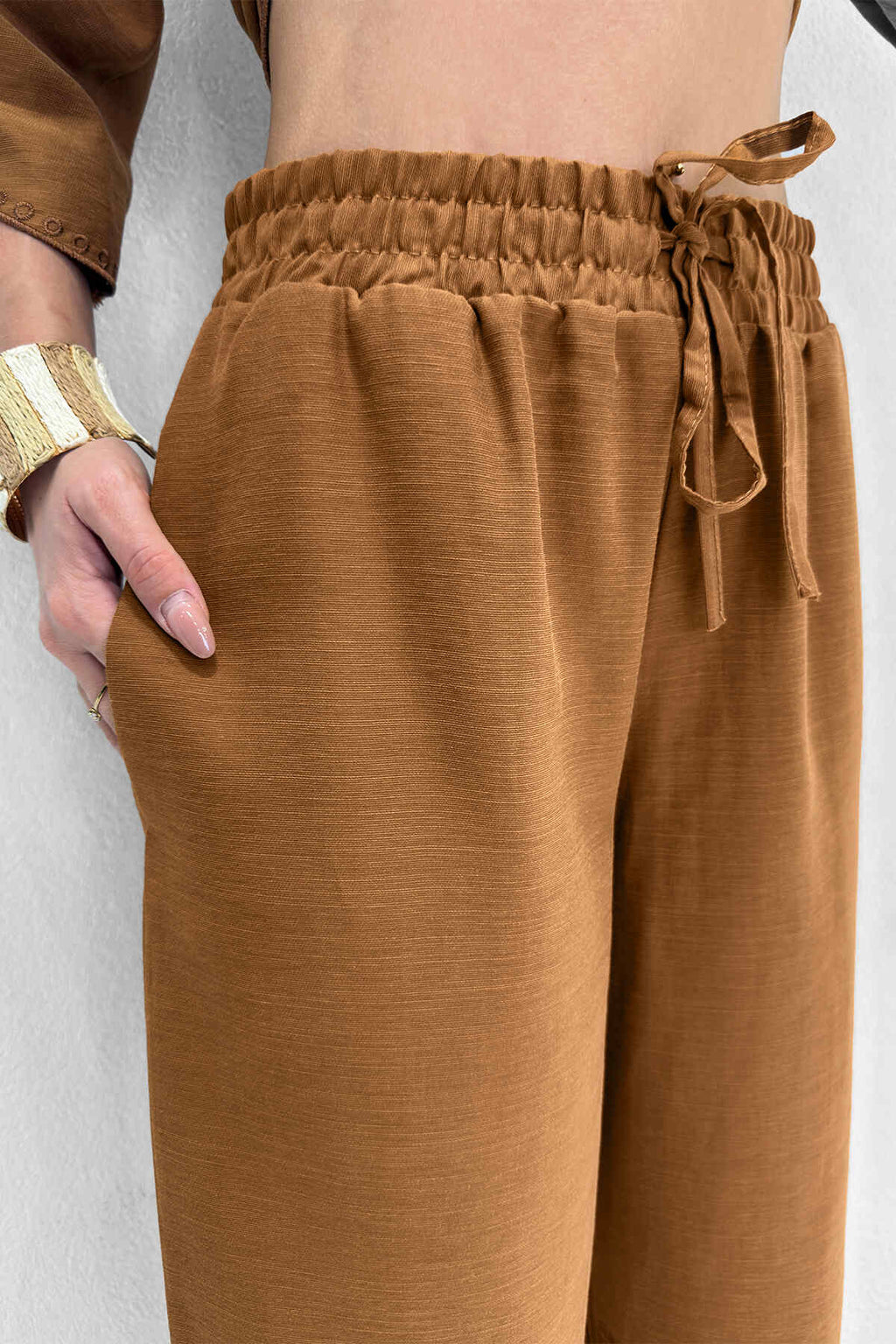 Renk: Taba | Nakış Detaylı Keten Pantolon