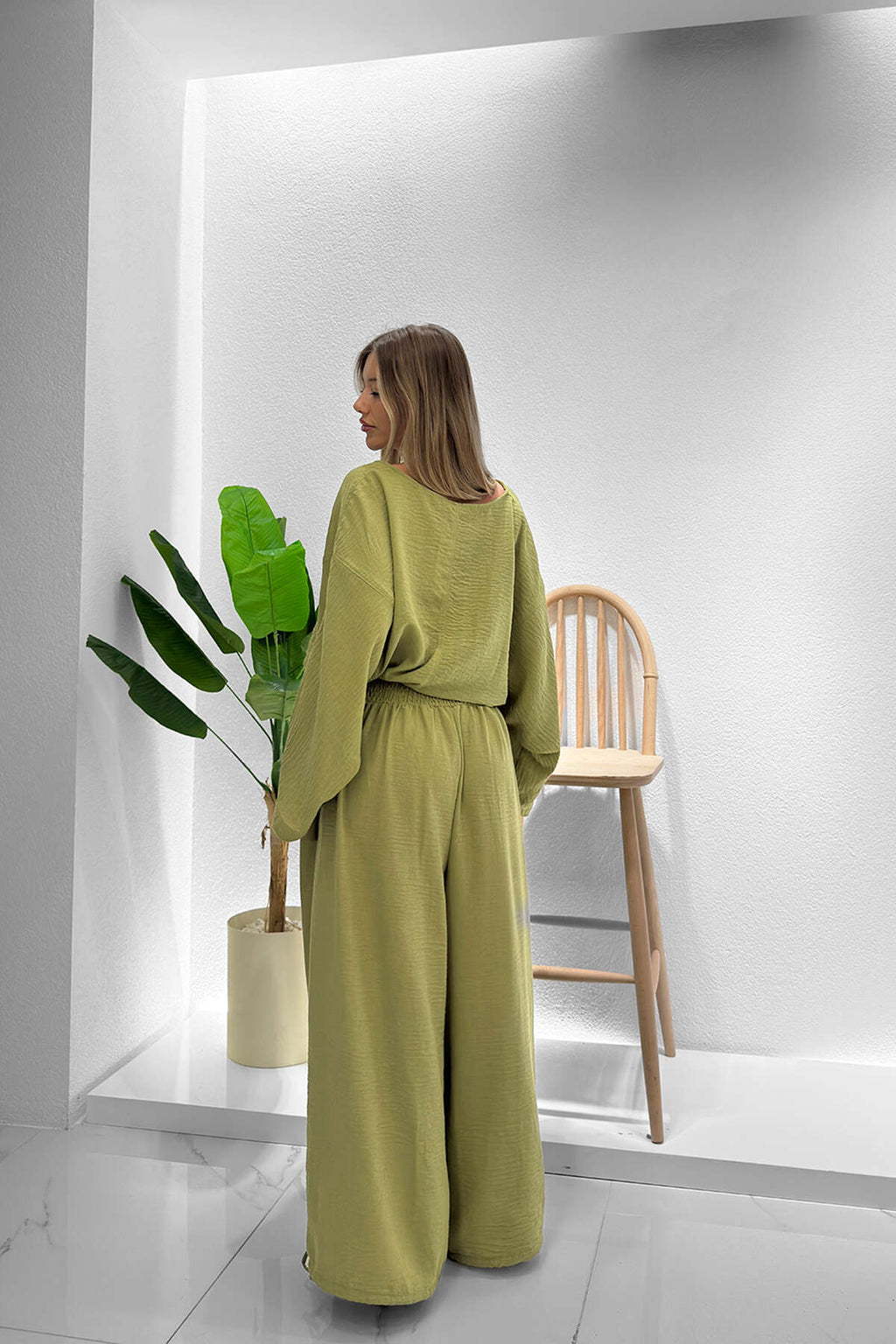 Renk: Haki | Oversize Bağlama Detaylı Bluz