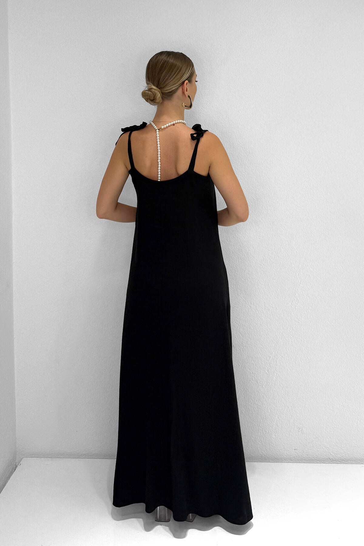 Renk: Siyah | M10174 Omuzdan Bağlamalı Maxi Elbise