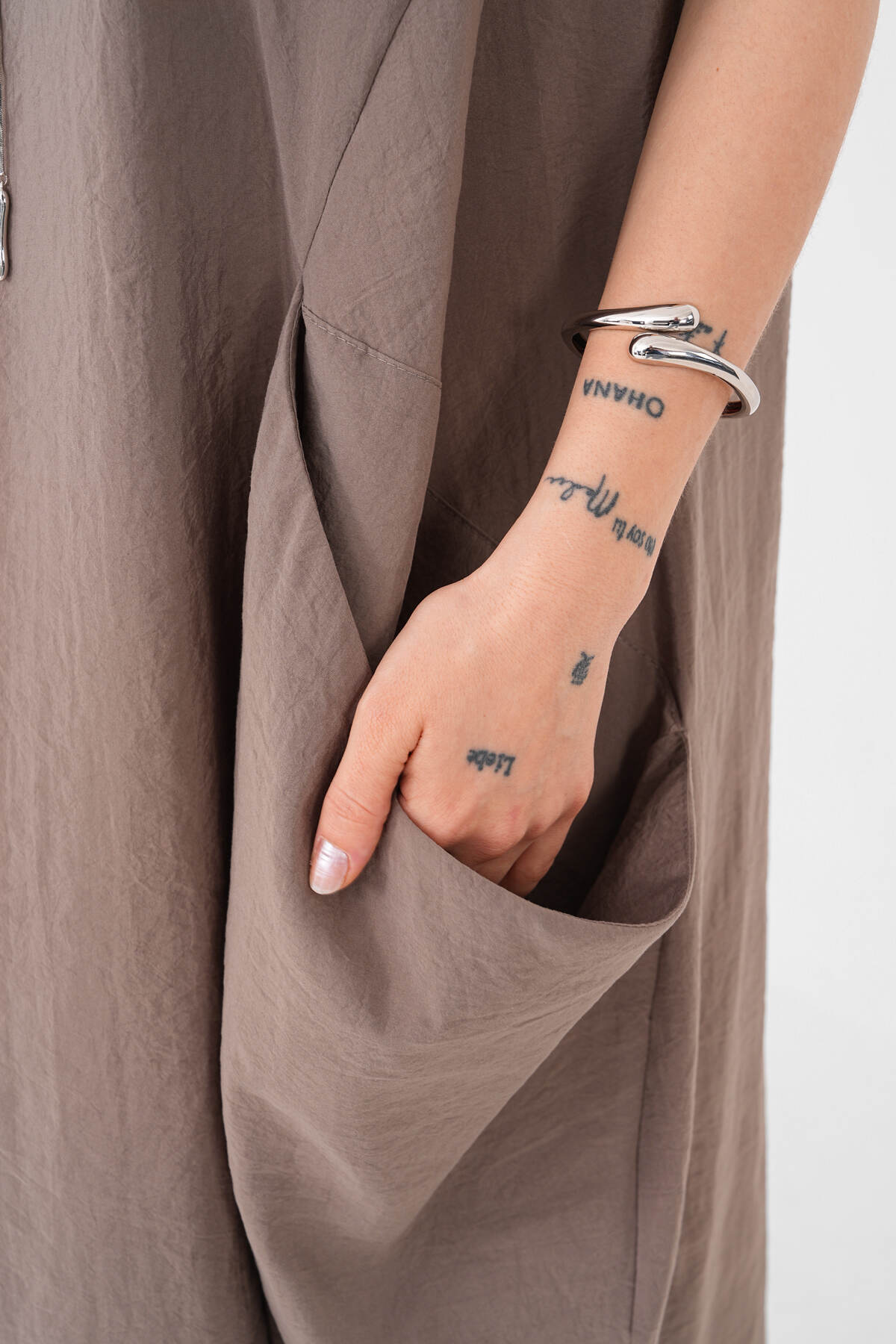 Renk: Vizon | Oversize Cepli Midi Elbise