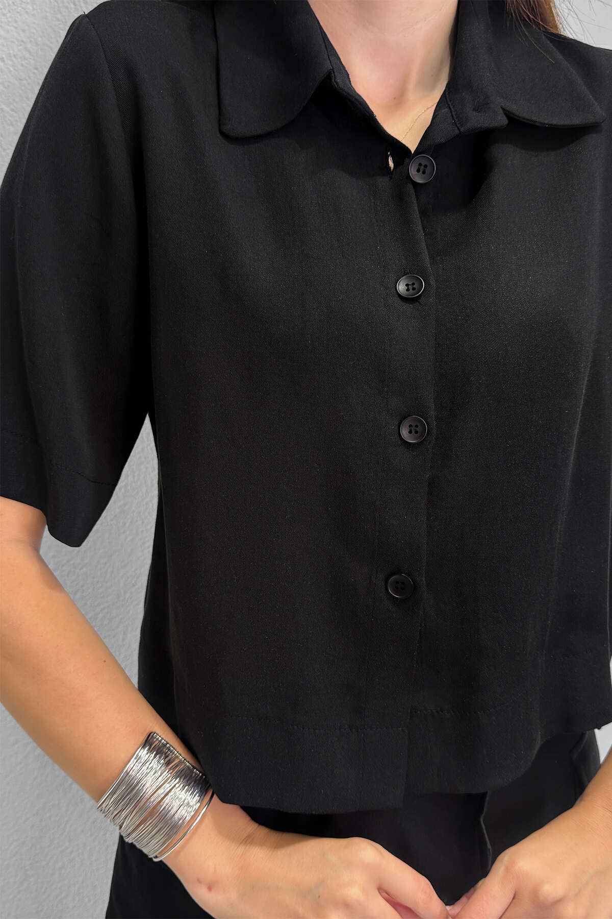 Renk: Siyah | Kısa Kollu Tencel Gömlek