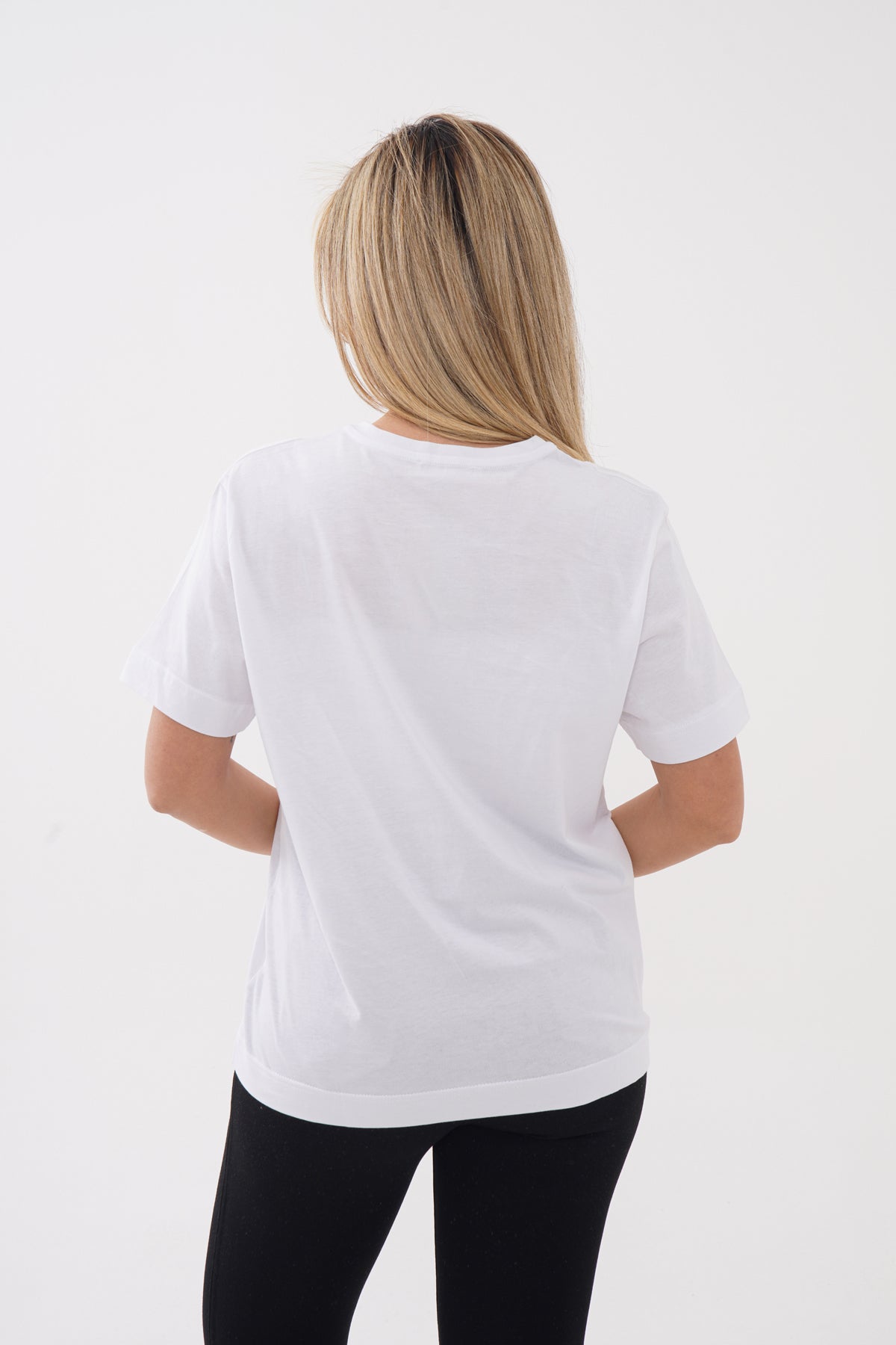 Renk: Beyaz | Pastel Çiçek Baskılı Tshirt